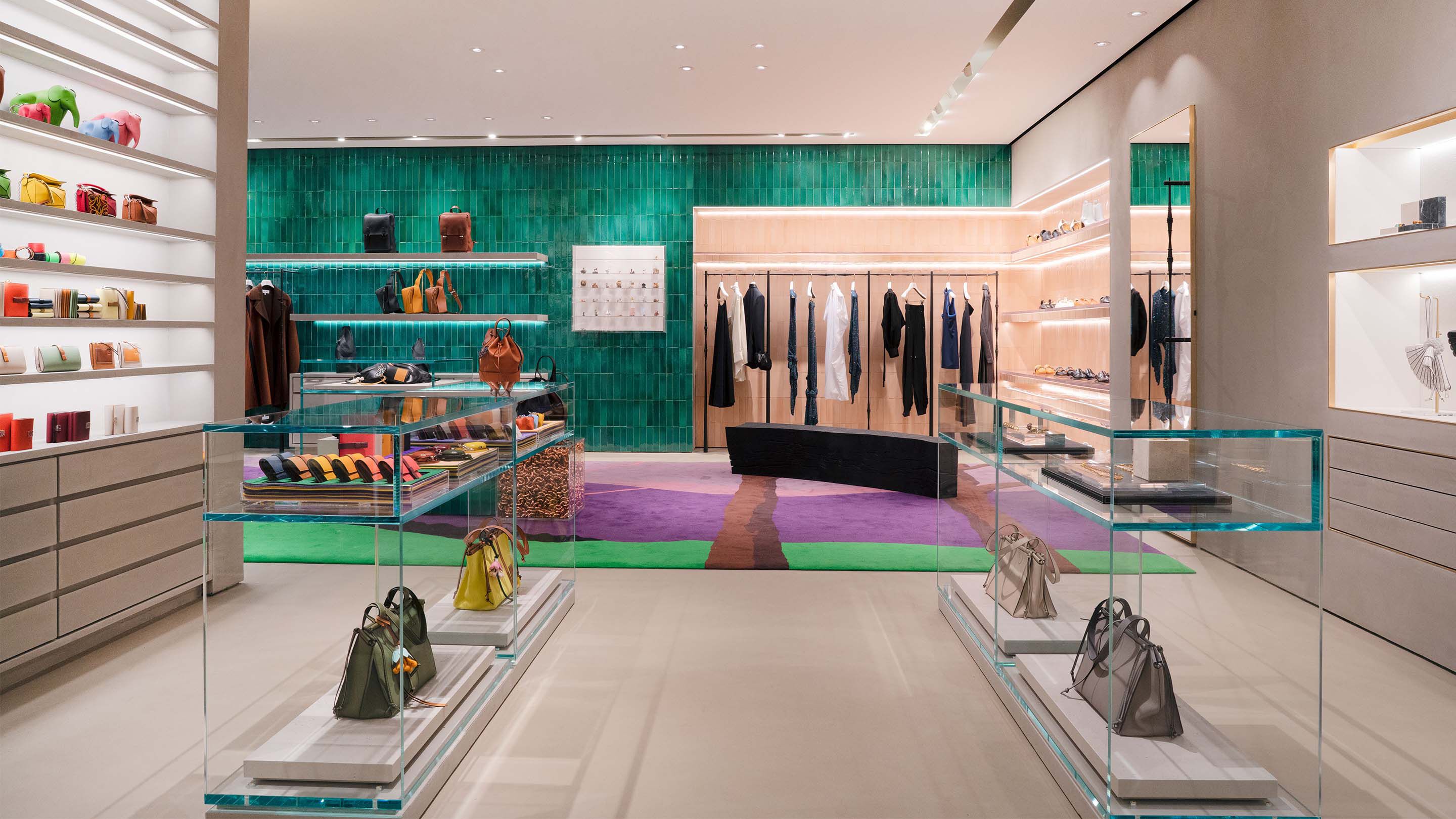 Loewe plaza indonesia outlet